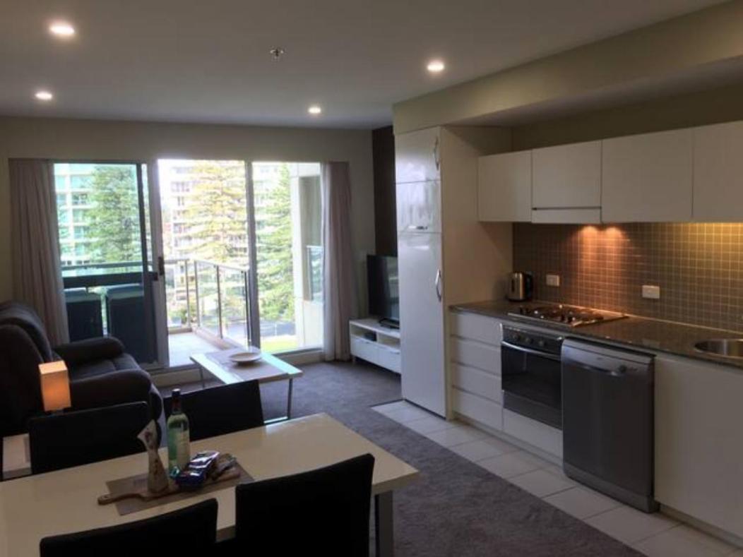 Beachside Luxury Apartments One & Two Bedroom In Beachfront Oaks Pier Building Glenelg Eksteriør bilde