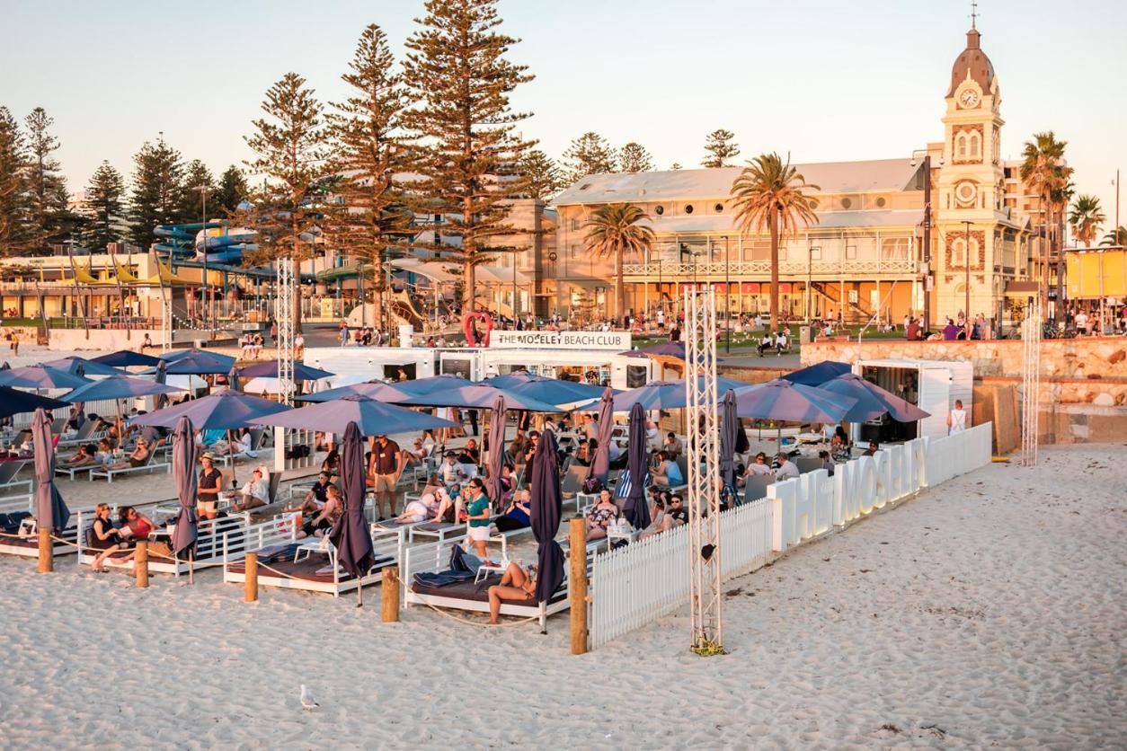 Beachside Luxury Apartments One & Two Bedroom In Beachfront Oaks Pier Building Glenelg Eksteriør bilde