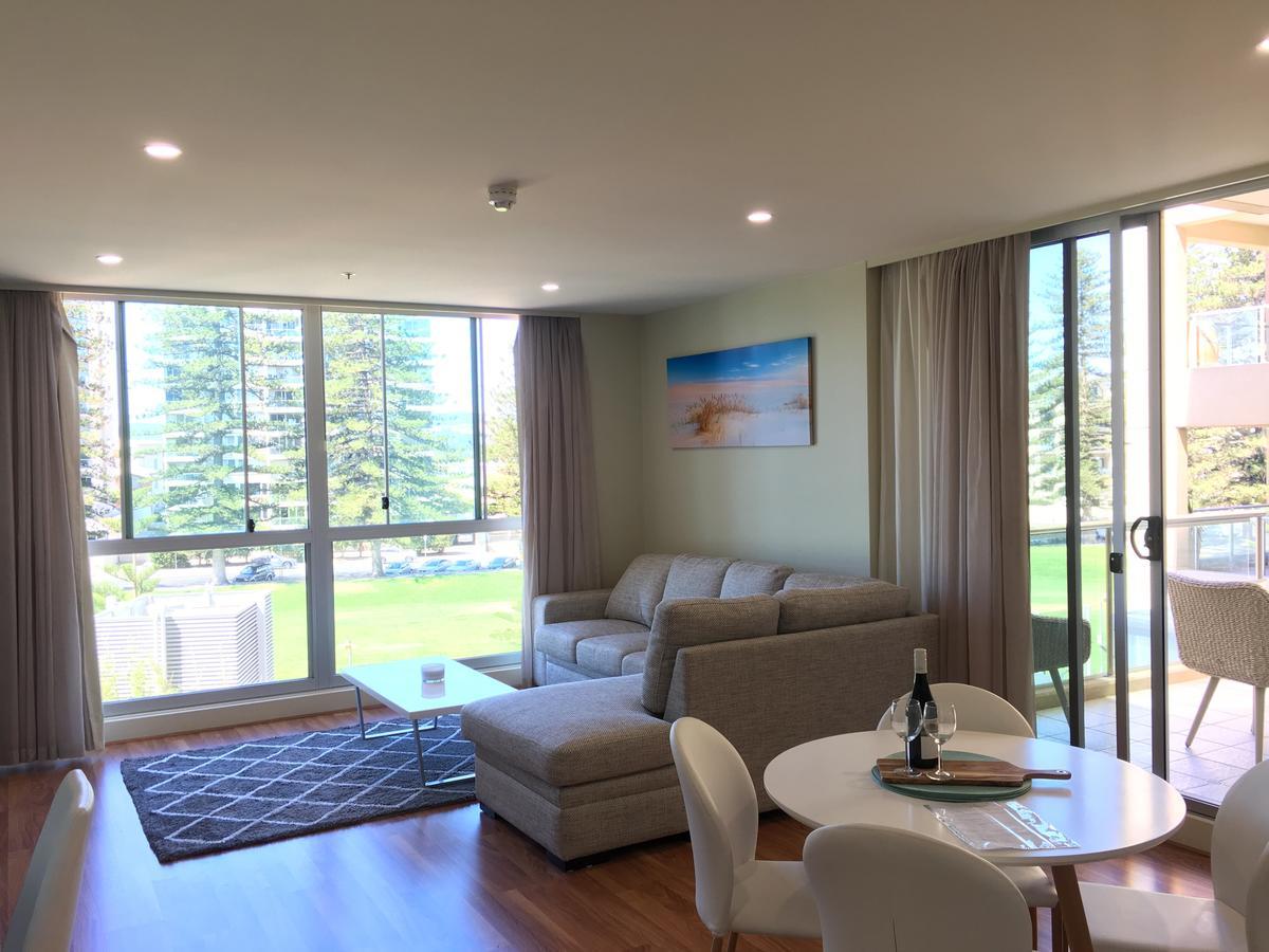 Beachside Luxury Apartments One & Two Bedroom In Beachfront Oaks Pier Building Glenelg Eksteriør bilde