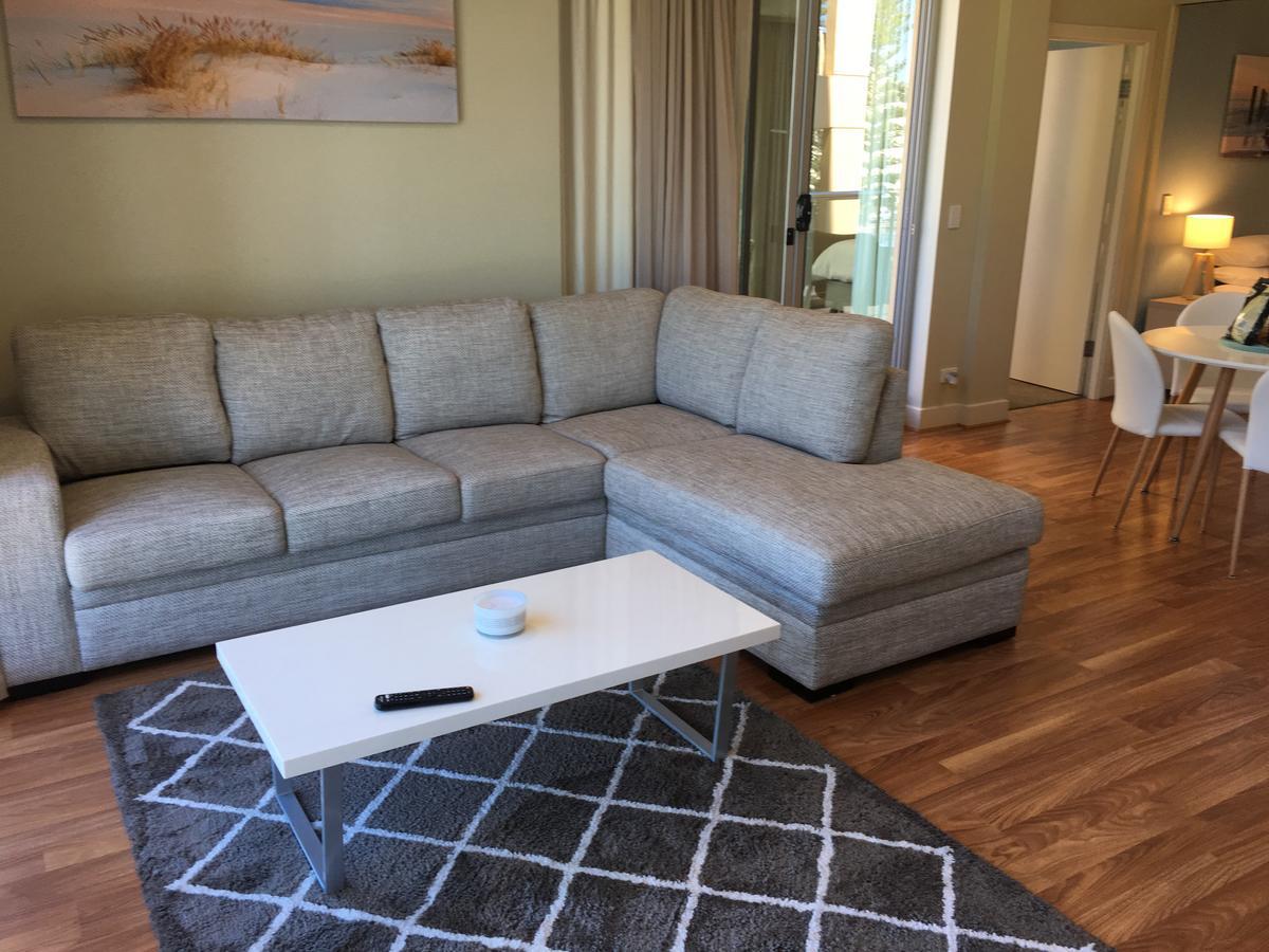 Beachside Luxury Apartments One & Two Bedroom In Beachfront Oaks Pier Building Glenelg Eksteriør bilde